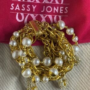 Sassy Jones VP Luxe Magnetic Bracelet - Pearl